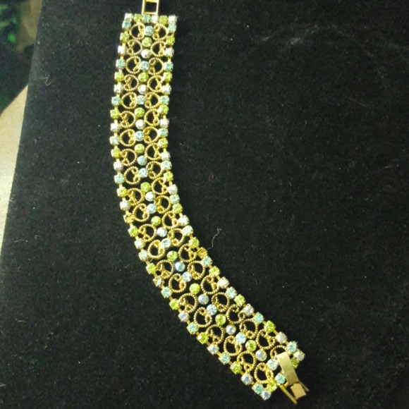 Gorgeous Green/Blue Rhinestones Gold Tone Bracelet - Picture 5 of 5